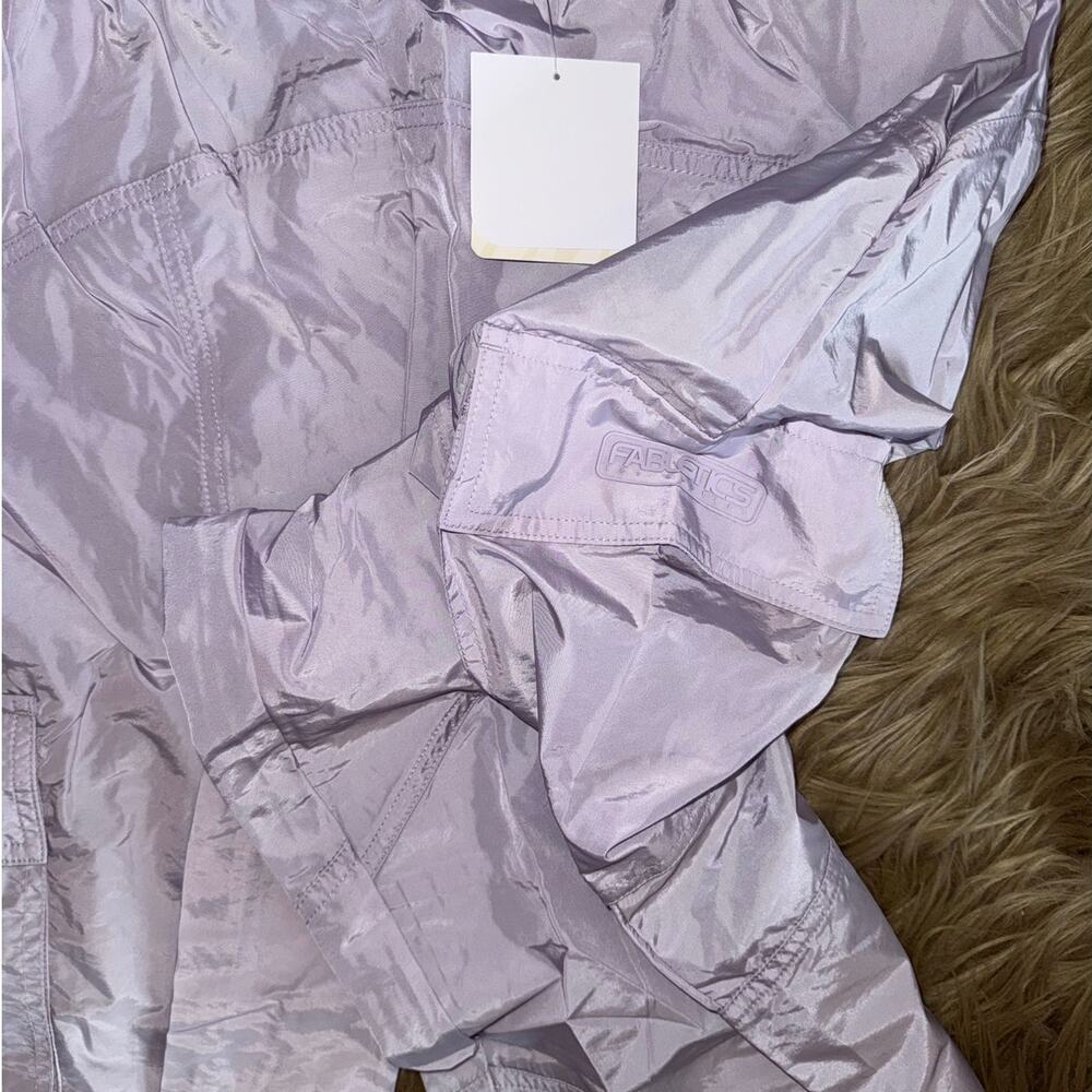 New Fabletics Lightweight Cargo Jogger Lilac Lily Shine size M - Picture 6 of 8